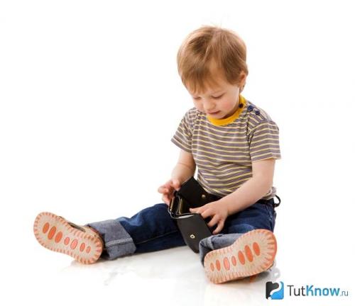 Детское воровство денег. Почему дети воруют? Какие причины толкают подростка на воровство 03