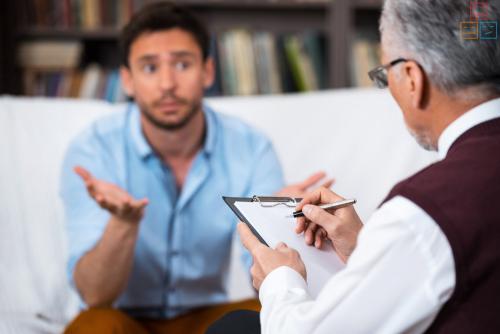 Какой врач лечит панические атаки