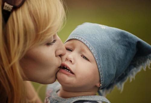 У ребенка истерика 3 года, что делать. Как правильно реагировать на истерики 02