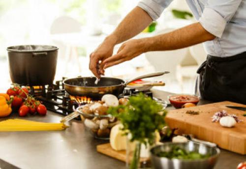 Когда любит мужчина признаки. Как понять, что мужчина влюблен?