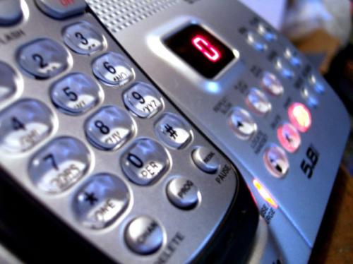 Как грамотно предложить услугу по телефону. Как предлагать услуги по телефону