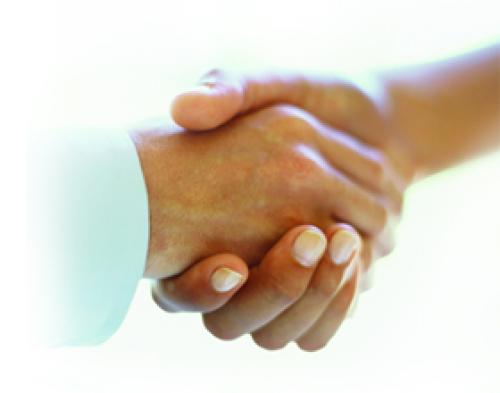 Как войти в доверие к парню. Как войти в доверие: ваш внутренний настрой и внешний вид