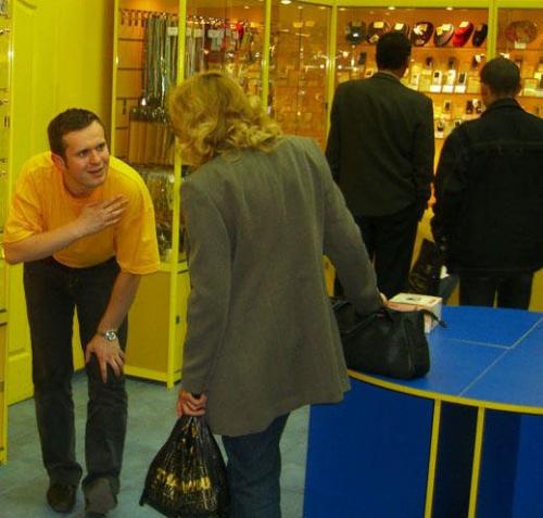 Как правильно предложить товар клиенту. Как правильно предлагать товар покупателю – 3 проверенных способа