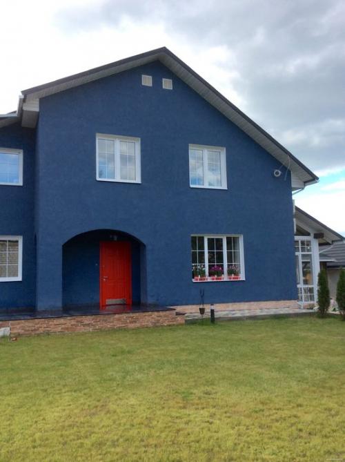 Крыша шоколадного цвета, какого должны быть цвета стены. Сочетания