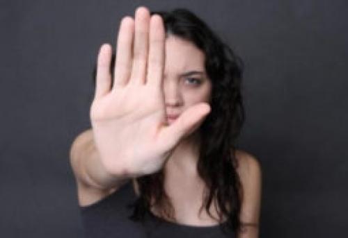 Как определить, что человек врет. Признаки лжи