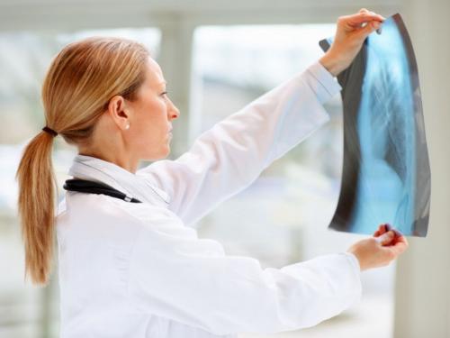 Как поддержать человека. Подходящие слова поддержки в трудную минуту, которые можно написать или сказать человеку. Как утешить расстроенного, что ему сказать? 03