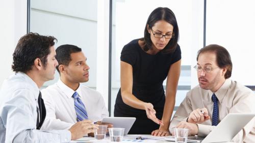 Как вести себя с начальником-женщиной. Как вести себя с начальником-мужчиной и начальником-женщиной