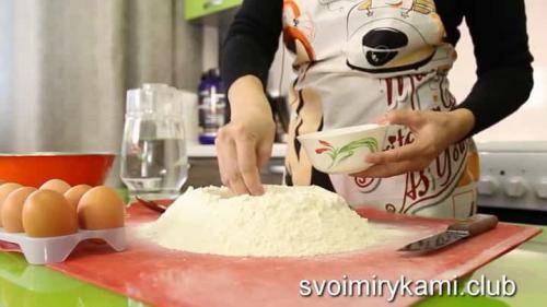 Как сделать позу. Правильное тесто на бурятские позы