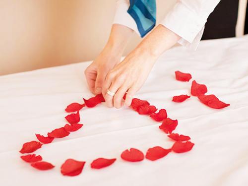 Игры для двоих дома с парнем. Идеи романтических игр для влюблённых. Част.