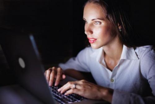 На работе чувствую себя не в своей тарелке. С коллегами чувствую себя не в своей тарелке 03