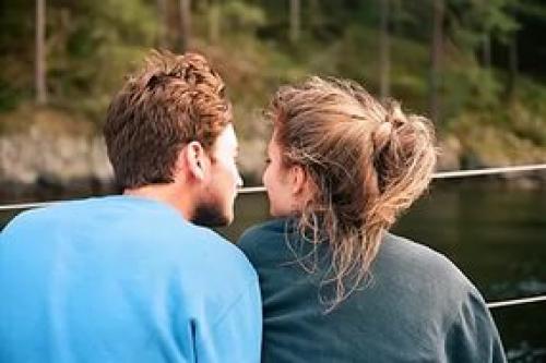 Если парень обсуждает тебя с друзьями. Мой парень обсуждает меня, что делать