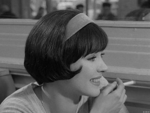 Жить своей жизнью субтитры. Жить своей жизнью / My Life to Live / 1962 / BDRip-AVC