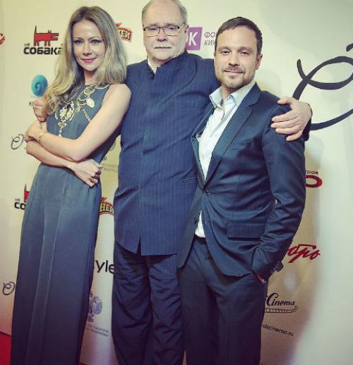 Мария миронова интервью 2019. Актриса дала откровенное интервью. Во время съемок в сериале «Садовое кольцо» с ней произошел неприятный инцидент. Марию Миронову ограбили в центре Москвы.