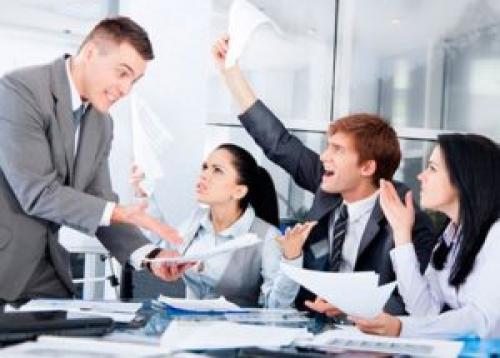 Как не обращать внимание на негатив на работе. Причины проблем