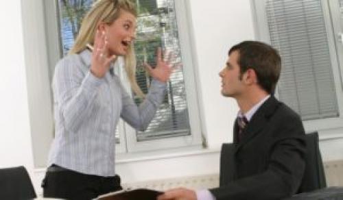 Как не обращать внимание на негатив на работе. Причины проблем