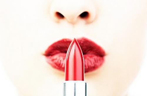 Характер женщины по помаде. Как узнать характер по форме помады?