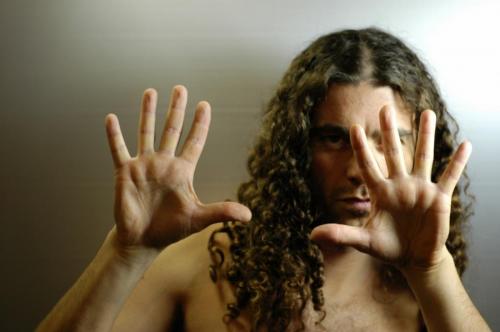 Указательный палец и безымянный одной длины. Какой палец у Вас длиннее: указательный или безымянный? И о чем это говорит? 03 Указательный палец и безымянный одной длины. Какой палец у Вас длиннее: указательный или безымянный? И о чем это говорит? 03