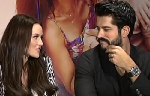 Что означает поза нога на ногу. Позы сидя 12