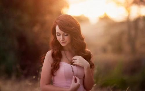 Что означает поза нога на ногу. Позы сидя 17