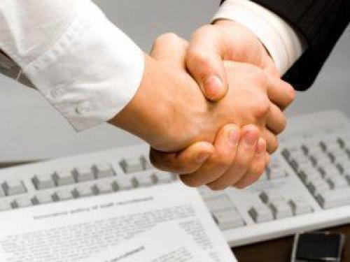 Братское рукопожатие значение. Маленькие хитрости больших людей