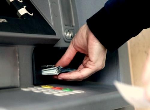 Почему мужчина должен платить за женщину в кино и телевидения. Принцип: мужчина должен платить