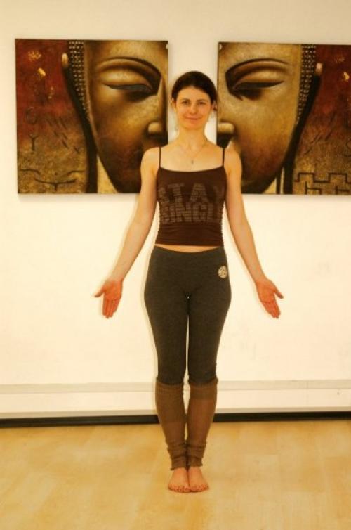 Гарудасана. Сплетенье рук-сплетенье ног, Гарудасана, поза орла