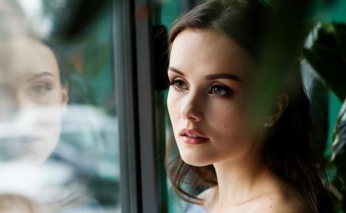 Признаки любви женщины к мужчине поведение. Если женщина хорошеет, значит она влюблена…