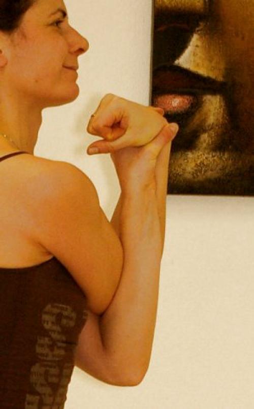 Гарудасана. Сплетенье рук-сплетенье ног, Гарудасана, поза орла