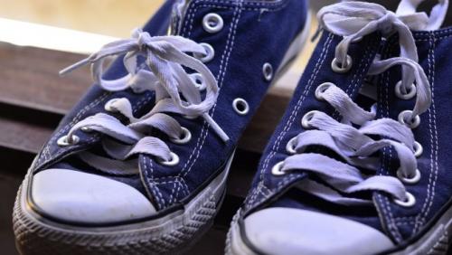 Как спрятать шнурки. Шнуровка-наоборот