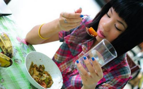 Можно ли пить во время еды ответы. Вода во время еды: пить или не пить?