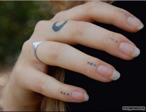 Татуировка точки, три точки