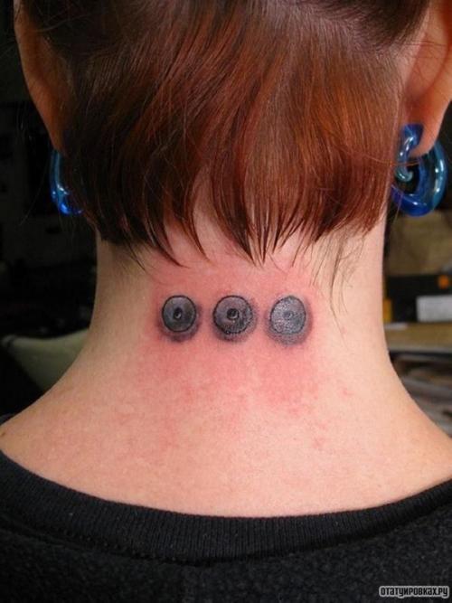 Татуировка точки, три точки