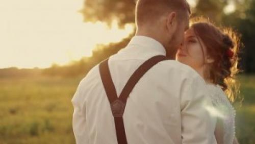 Женщина это отражение мужчины, почему же так говорят. Жeнщина – отражeниe своего мужчины