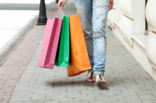 Как отучить подростка воровать. С вещами на выход. Почему подростки крадут в магазинах