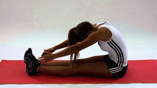 Наклон вперед из положения стоя, как улучшить. Как правильно делать наклоны вперед сидя