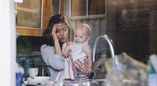 Как не впасть в депрессию после родов. Что происходит? 