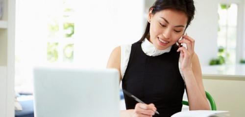 Как научиться вести переговоры с клиентом по телефону. Как вести себя во время беседы 01