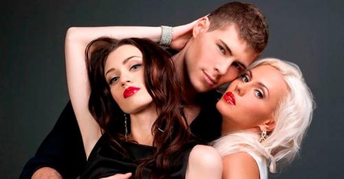 Может ли мужчина любить нескольких женщин одновременно? Что делать если мужчина любит двух женщин одновременно? 01