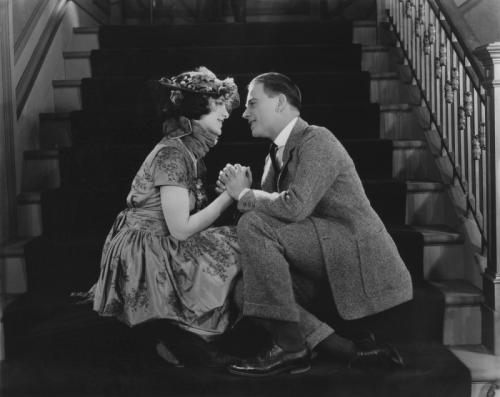 69 фраз от которых ваш мужчина будет на 7 небе. Сладкий удар по ушам: 12 волшебных фраз, покоряющих мужчин. Он станет твоим, сам того не заметив!