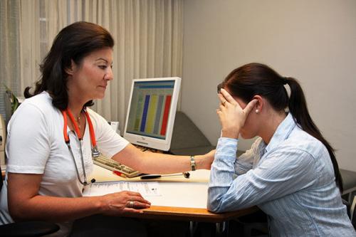 Депрессия симптомы у женщин, как выйти советы врачей. Депрессия после сорока лет