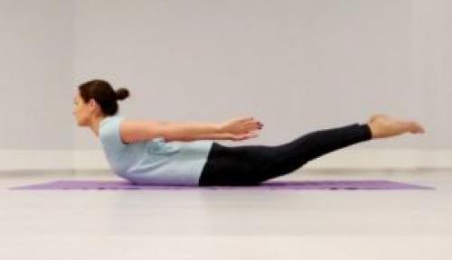 Поза саранчи. Шалабхасана