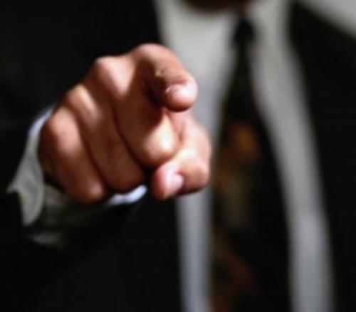 Психология почему человек критикует других. Почему люди любят критиковать?