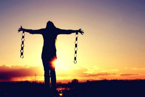 НЕ оправдывайся НЕ перед кем. Вы не обязаны оправдываться за свои решения