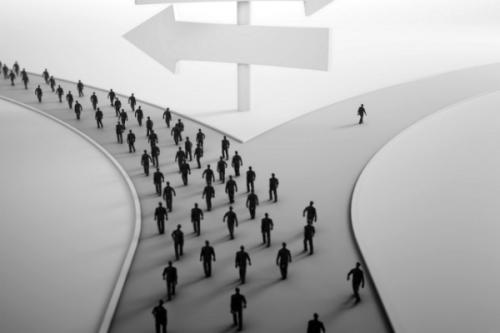 НЕ оправдывайся НЕ перед кем. Вы не обязаны оправдываться за свои решения