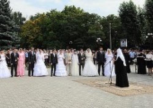 Любовь это всегда жертва. «Господь показал нам, что любовь — это всегда жертва». Слово Святейшего Патриарха Кирилла к новобрачным