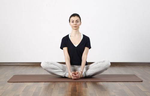 Поза бабочки. Техника выполнения асаны Баддхи Конасаны (поза Бабочки)