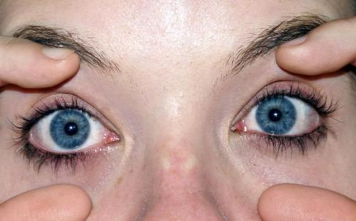 Что будет если поднести к глазу пылесос. Что будет, если поднести пылесос к глазу: мифы и факты