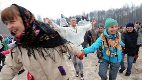 Игры и конкурсы на Масленицу для детей и взрослых на улице. Веселые игры, конкурсы и забавы на Масленицу для детей и взрослых