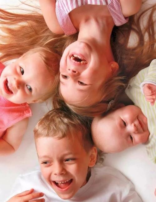 Мать разделяет детей. Как разделить любовь между детьми?