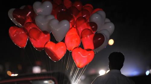 Любить-это прежде всего отдавать. Любить — это прежде всего отдавать…